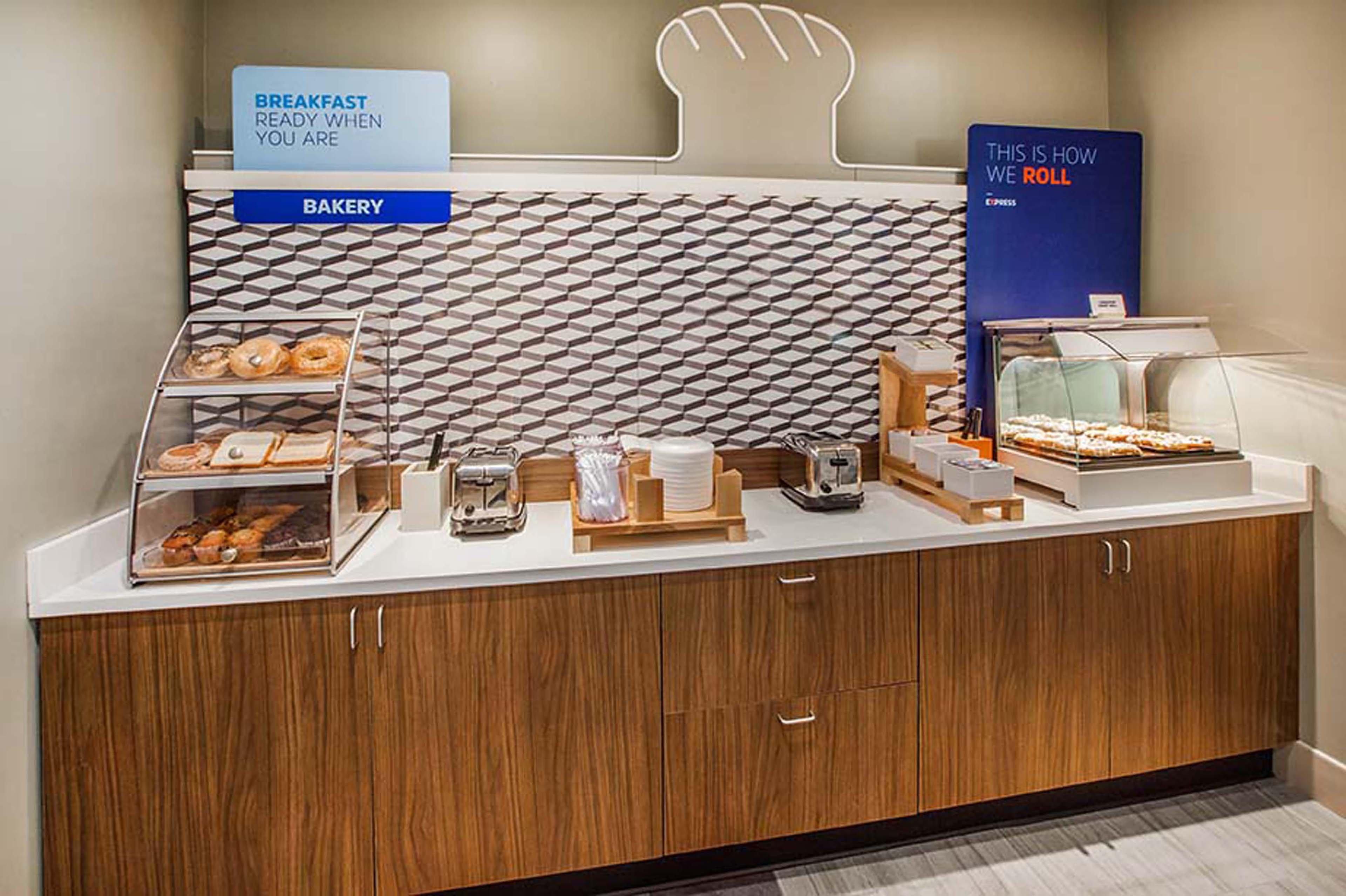 Holiday Inn Express & Suites - Lexington W - Versailles By Ihg Extérieur photo